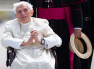 L'ex-pape Benoît XVI accusé d'avoir couvert 4 cas de