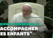 Le pape François demande aux parents d'enfants homosexuels de les