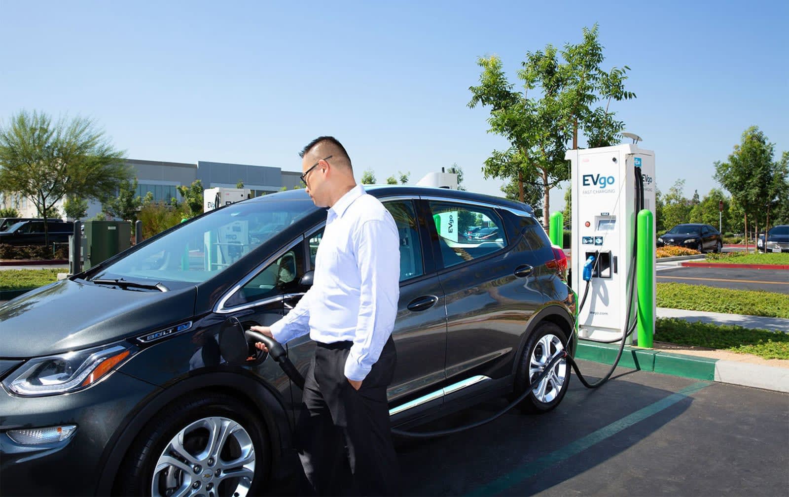 Chevy’s upcoming Bolt app will show real-time charging station status1600 x 1009