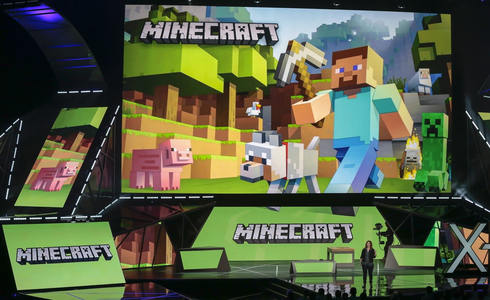 Minecraft Now Has 112 Million Monthly Players Engadget - roblox vs minecraft graph