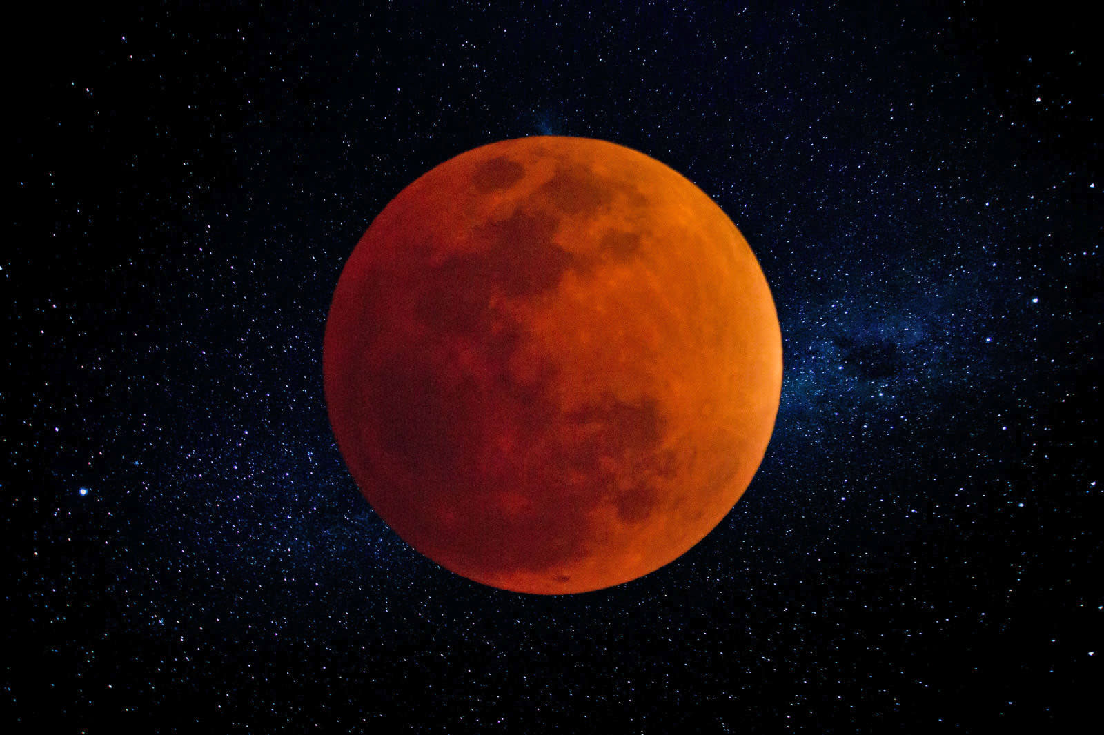 Nasa Will Stream Wednesday S Rare Blue Moon Lunar Eclipse Engadget
