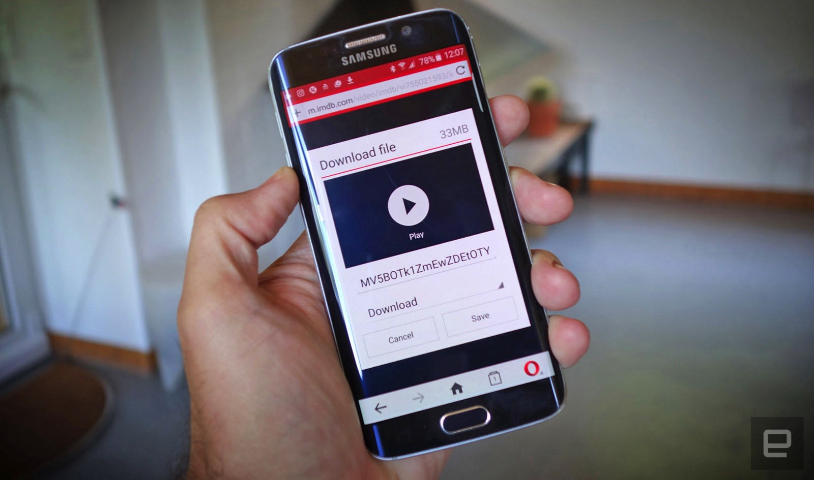 Opera Mini can download videos for offline viewing