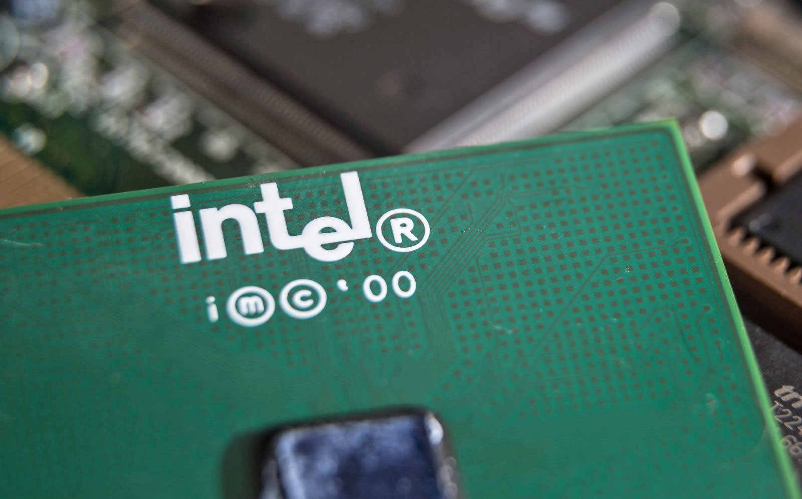 Intel redesigned its 8th-gen processors to patch ‘Meltdown’ flaws ...