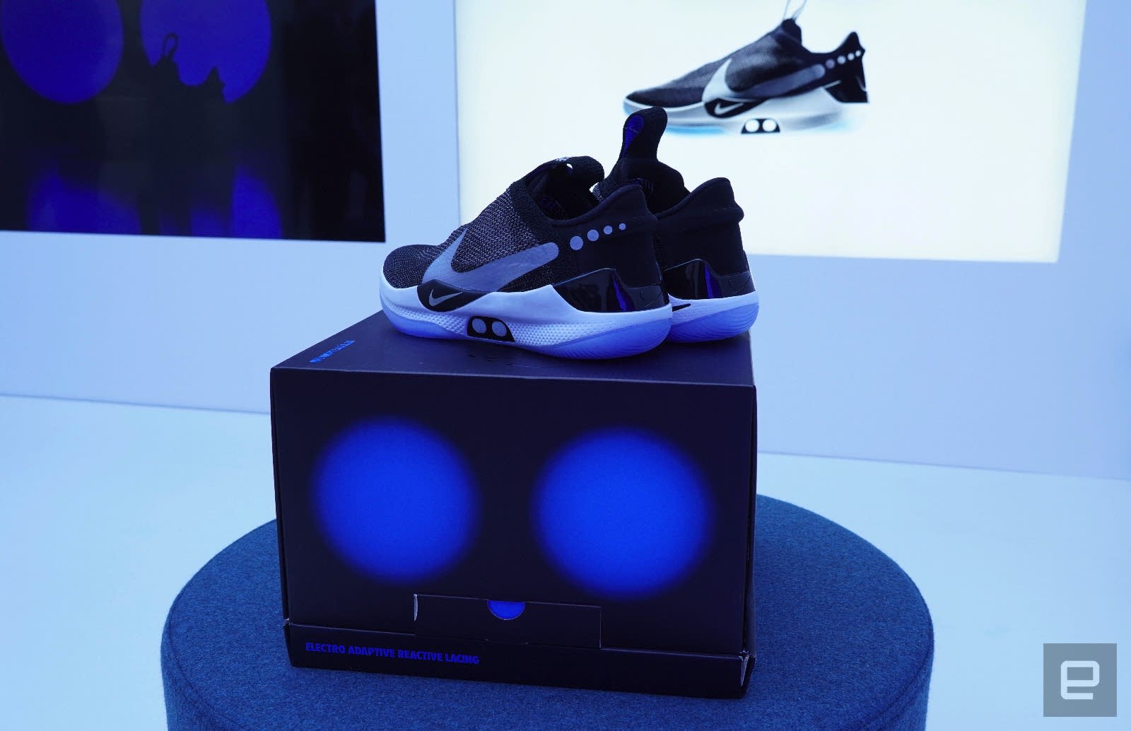Unboxing Nike S Self Lacing Adapt Bb Sneakers Is Like Opening A Smartphone Engadget