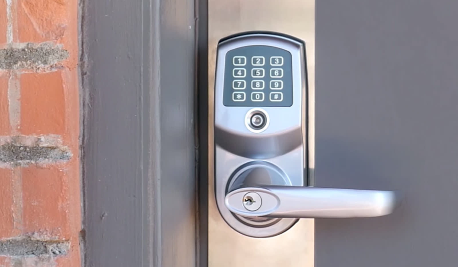 Smart locks rendered dumb by automatic update fail | Engadget