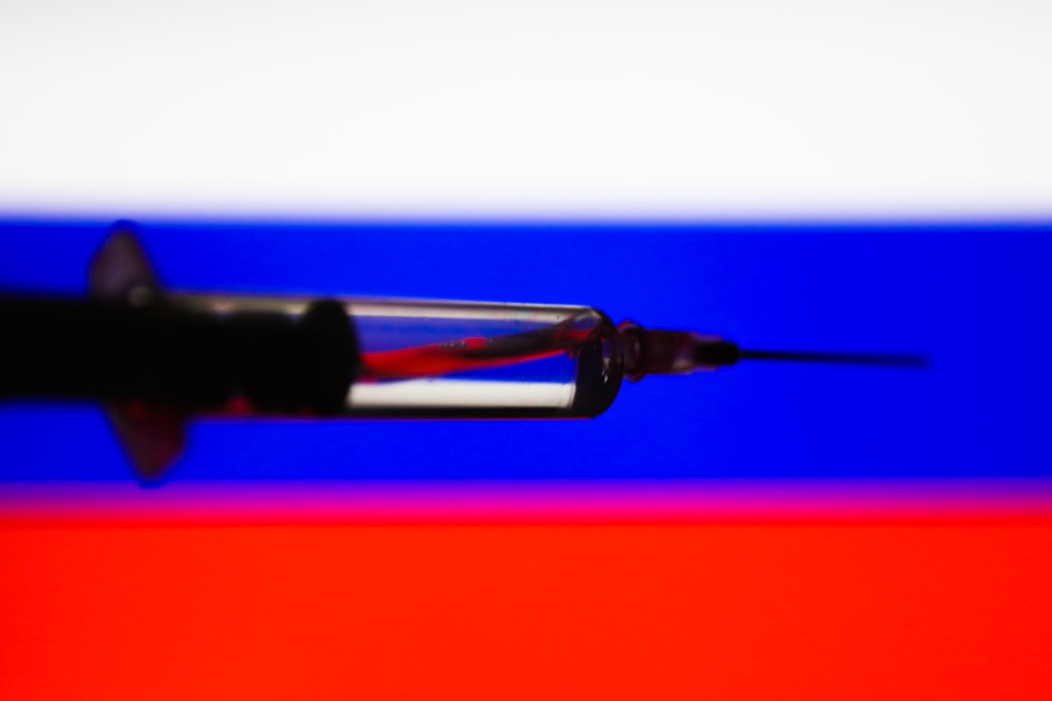 Russiaâ€™s â€˜firstâ€™ COVID vaccine has health officials concerned