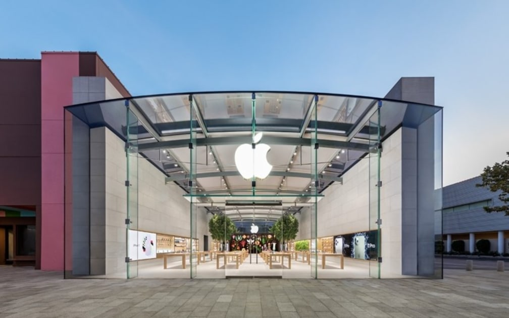Apple is temporarily closing its stores due to COVID-19