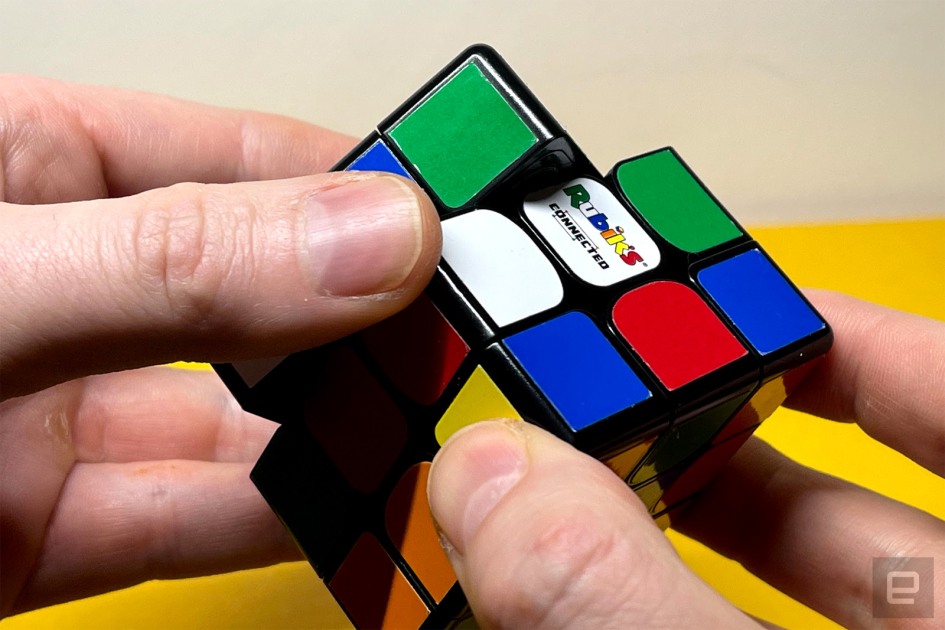 With the connected cube I learned how to solve a Rubik’s cube