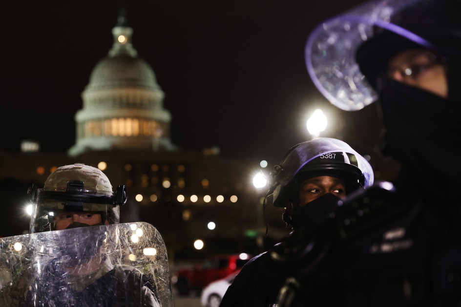 The senator asks social networks and operators to preserve the evidence of the Capitol riot