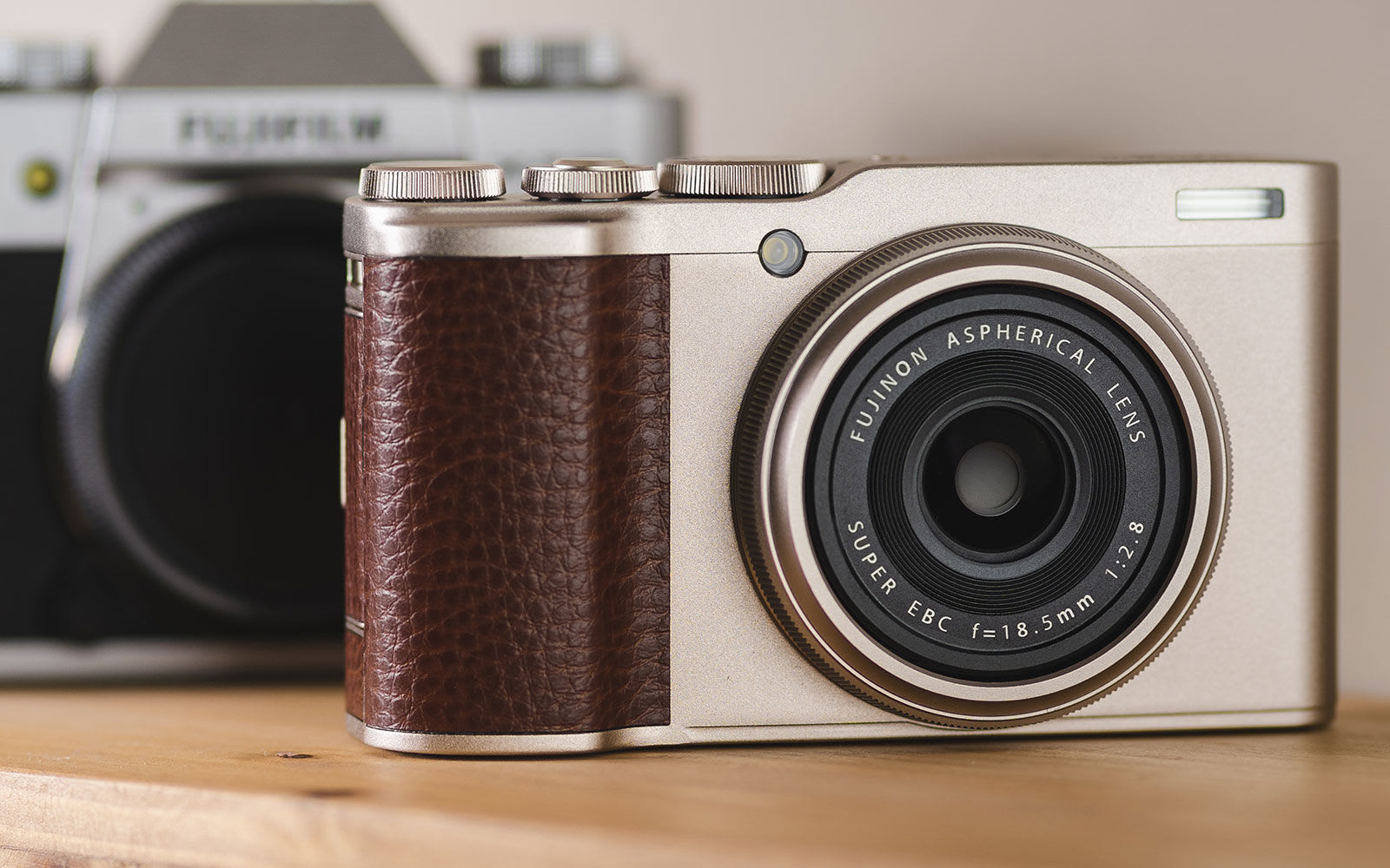 Fujifilm XF10 compact camera