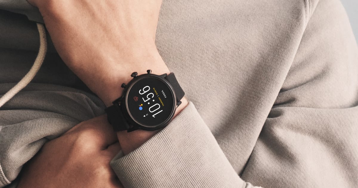 Fossil's latest Wear OS watches now make calls using iPhones 1