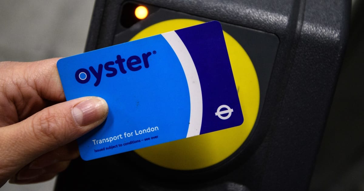 Oyster card app simplifies topups in London Engadget