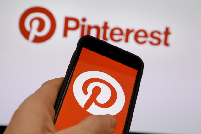 BERLIN, GERMANY - OCTOBER 05: The Logo of Pinterest is displayed on a smartphone on October 05, 2018 in Berlin, Germany. (Photo by Thomas Trutschel/Photothek via Getty Images)