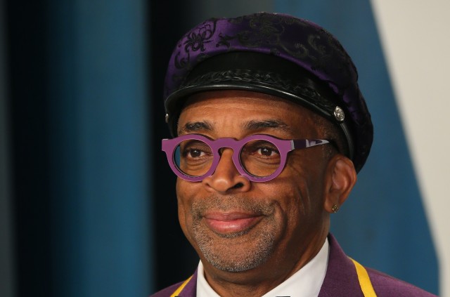 US director Spike Lee attends the 2020 Vanity Fair Oscar Party following a 92nd Oscars at The Wallis Annenberg Center for the Performing Arts in Beverly Hills on February 9, 2020. (Photo by Jean-Baptiste Lacroix / AFP) (Photo by JEAN-BAPTISTE LACROIX/AFP via Getty Images)
