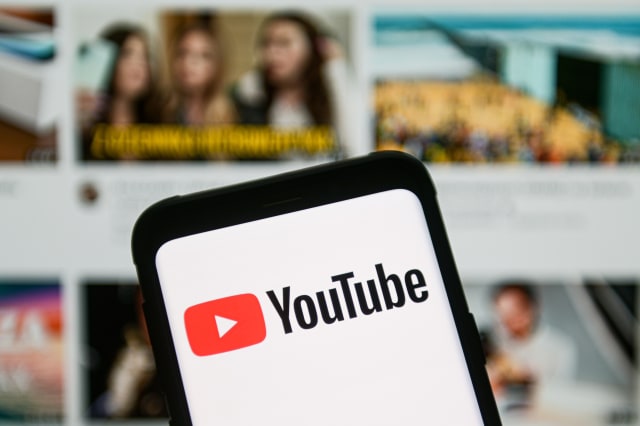 POLAND - 2020/06/15: In this photo illustration a YouTube logo seen displayed on a smartphone. (Photo Illustration by Mateusz Slodkowski/SOPA Images/LightRocket via Getty Images)