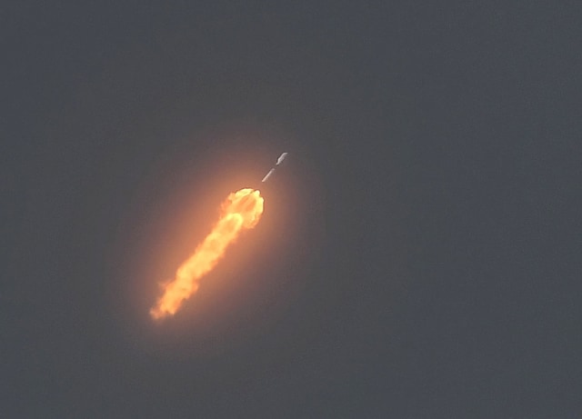 CAPE CANAVERAL, FLORIDA, UNITED STATES - 2020/08/30: A SpaceX Falcon 9 rocket carrying the SAOCOM 1B earth observation satellite for CONAE, Argentina's space agency, launched from pad 40 at Cape Canaveral Air Force Station. (Photo by Paul Hennessy/SOPA Images/LightRocket via Getty Images)