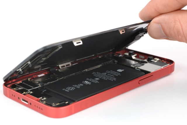 Apple iPhone 12 mini teardown