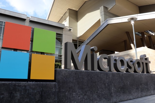 Lợi nhuận của Microsoft tăng 33% nhờ đám mây, PC và Xbox