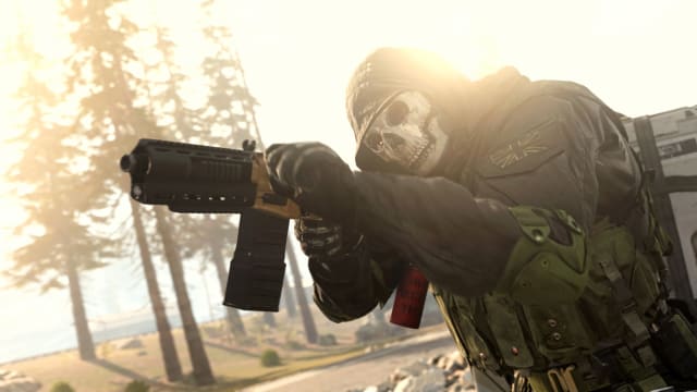 Wearing a skull mask in 'Call of Duty: Warzone'