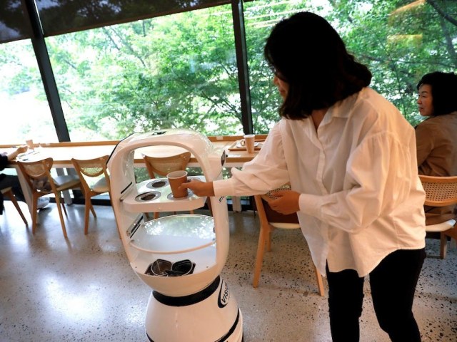 South Korea's robotic barista