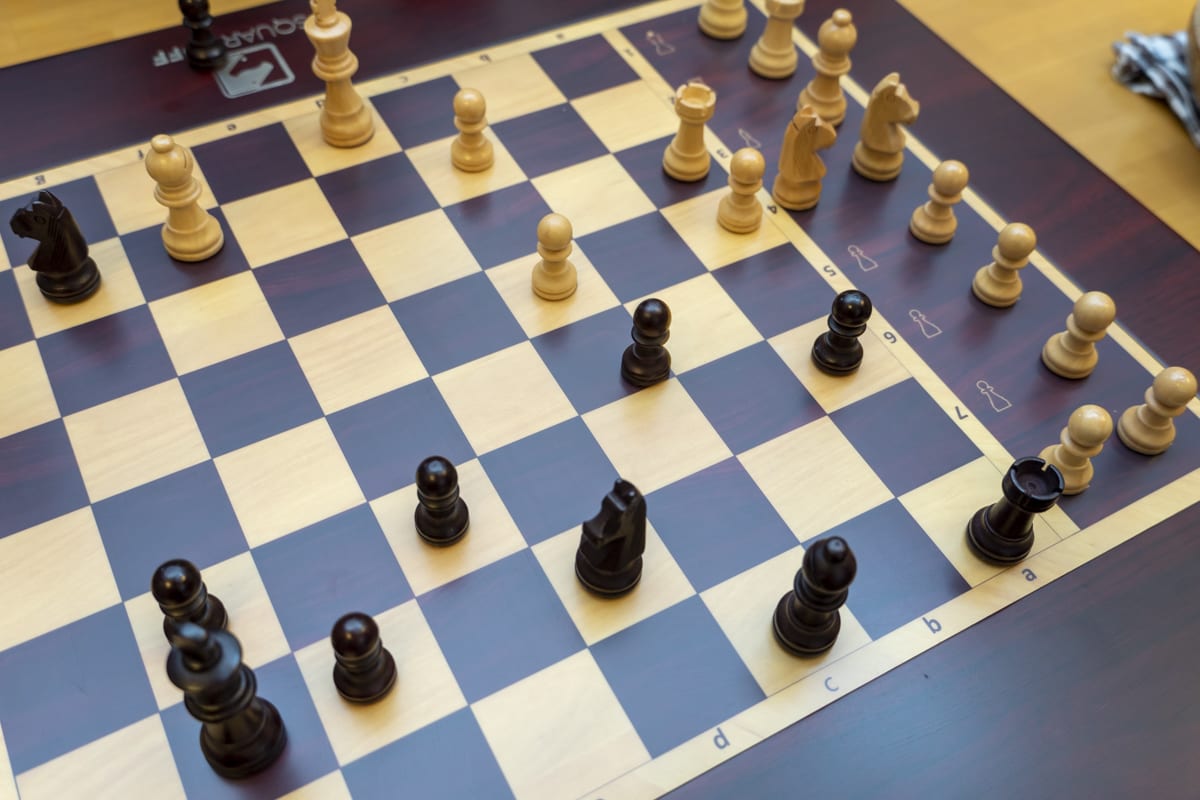 コマが自動で動くチェス盤 Square Off でaiと勝負 電王戦のようなワクワク感でした Engadget 日本版