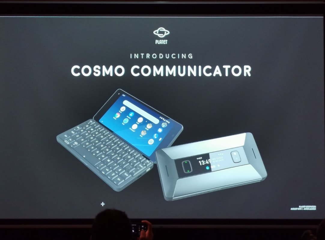 スマホではなくコミュニケーター Qwertyキーボード搭載端末 Cosmo Communicator が日本上陸 山根博士のスマホよもやま話 Engadget 日本版