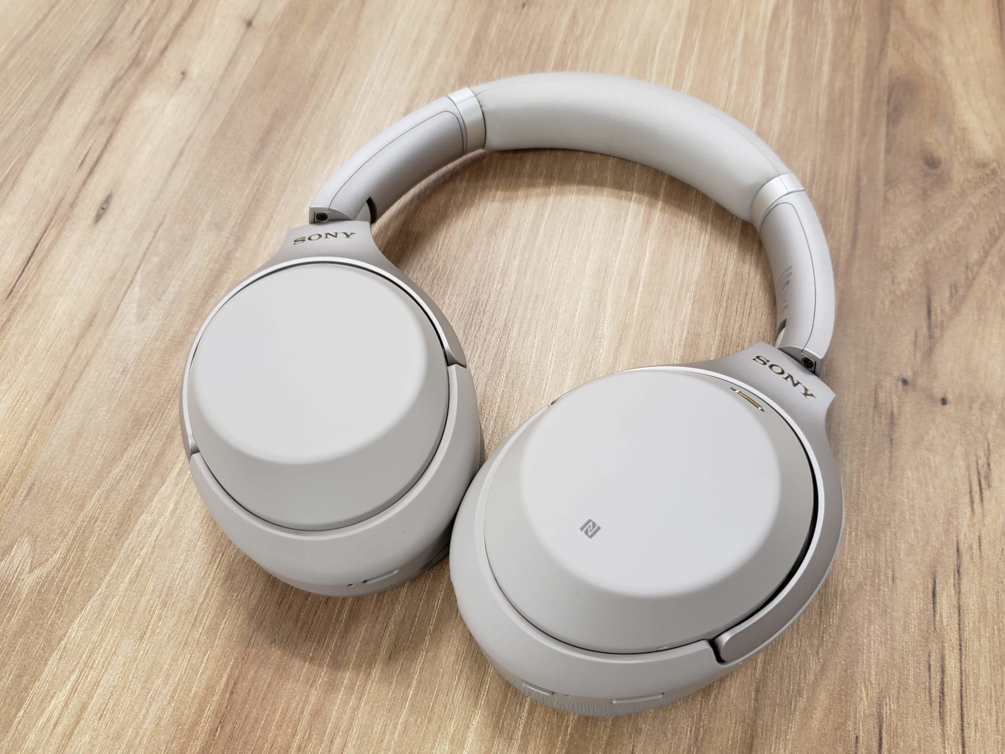 Sony Wh 1000xm3 Beats Solo Pro Wireless ノイキャンヘッドフォン対決 1か月試してじっくり比較 Engadget 日本版