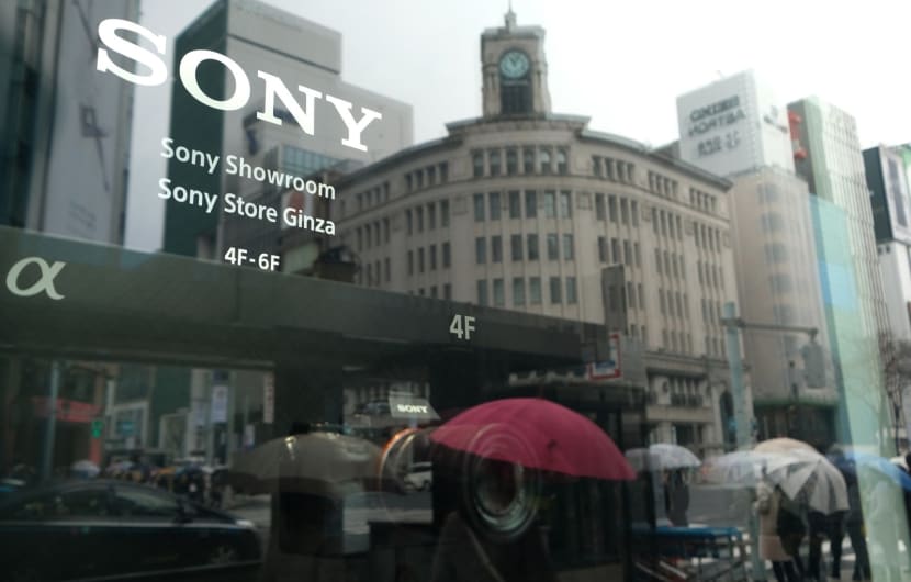 This picture shows the logo of Japan's Sony Corp. displayed in a window of the company's showroom in Tokyo on February 2, 2018.Sony was expected to announce its earnings report on February 2 after the stock market close later in the day. / AFP PHOTO / Kazuhiro NOGI        (Photo credit should read KAZUHIRO NOGI/AFP/Getty Images)