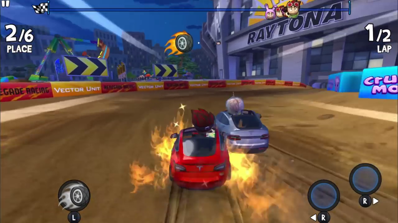 テスラ 運転席で遊べるレースゲーム Beach Buggy Racing 2 配信 ただし首は斜めでプレイ Engadget 日本版