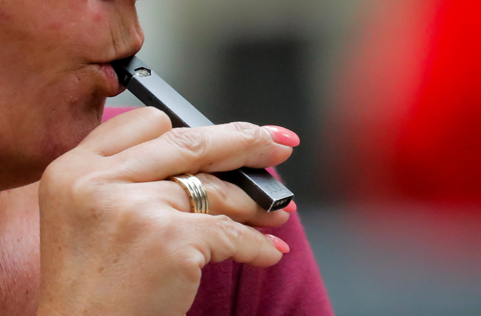 ミシガンに続きニューヨーク州でも電子タバコ販売禁止へ 10代への悪影響や肺疾患増加を懸念 Engadget 日本版