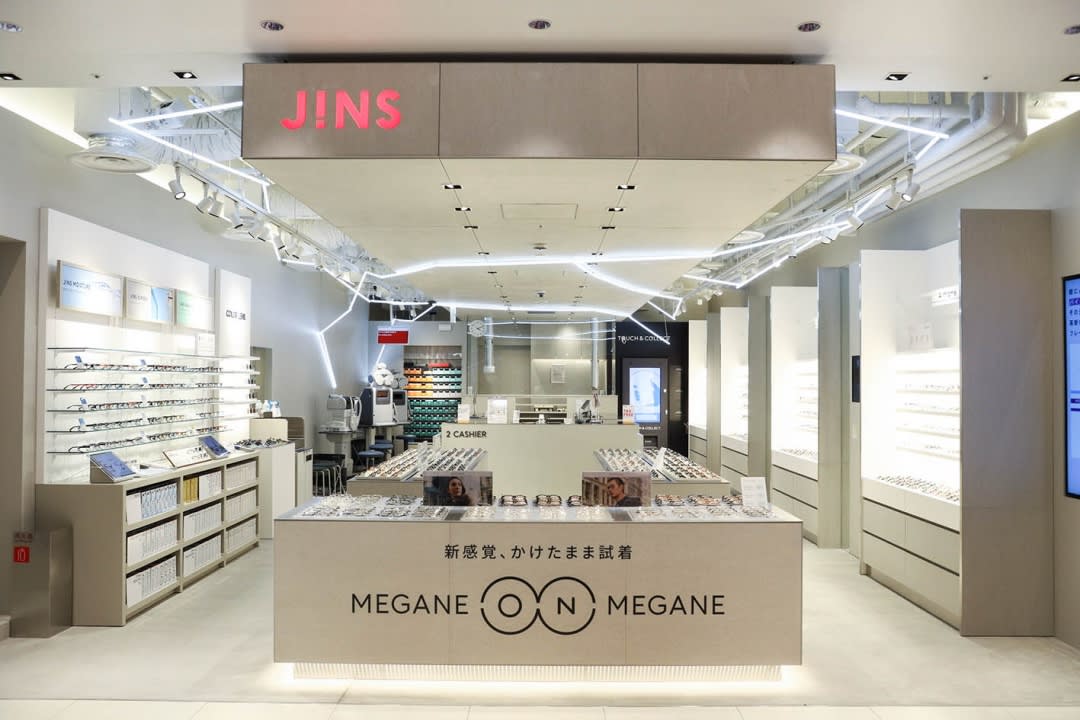 メガネを掛けたままバーチャル試着できるjins新店舗が渋谷に22日オープン Engadget 日本版