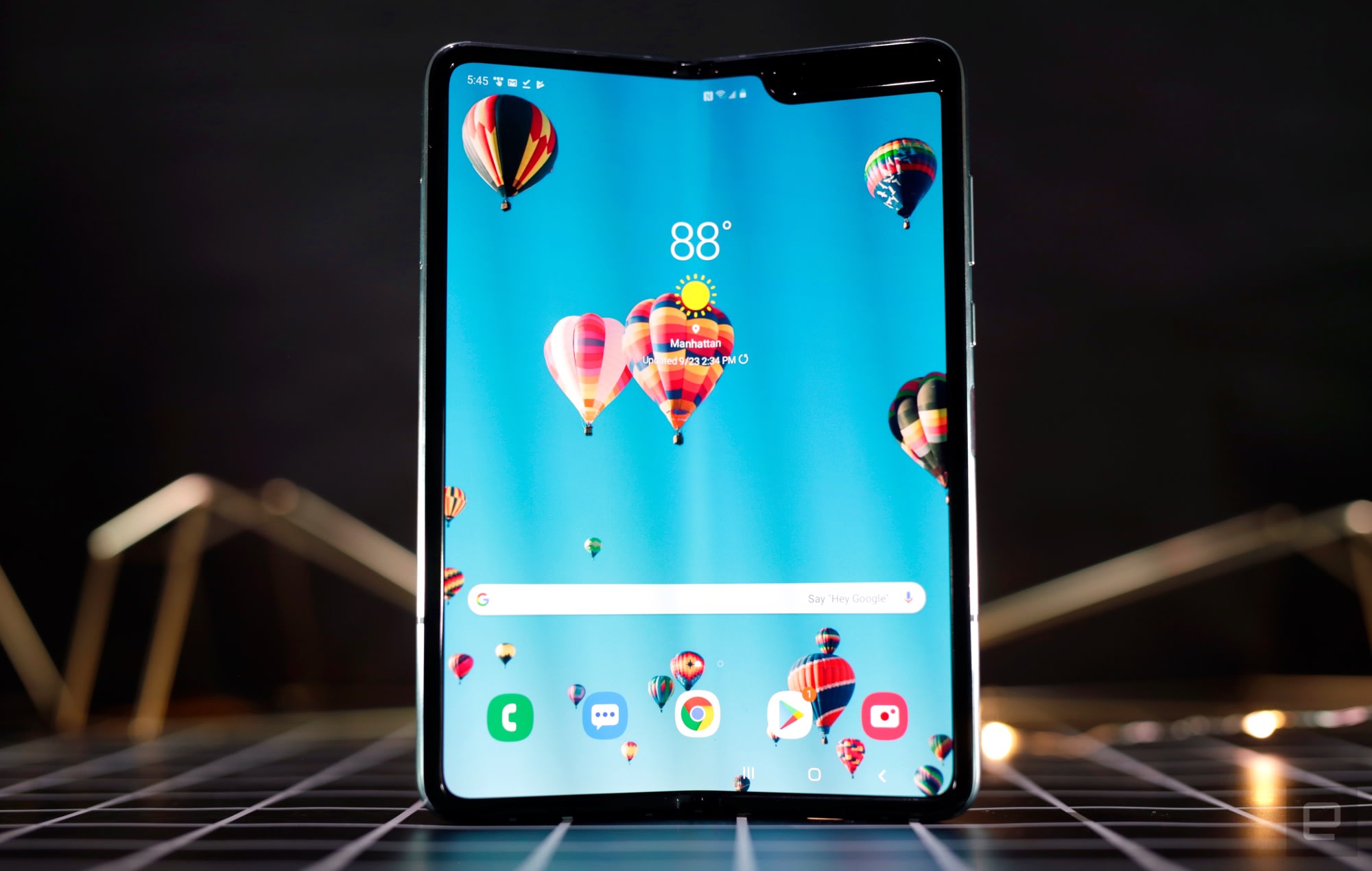 Samsung Mobile Chief: Foldable Phones Are Almost as Popular as the