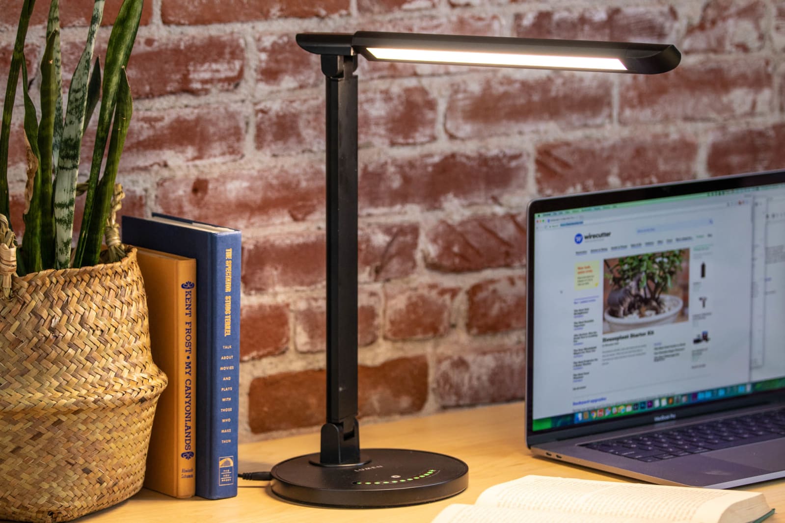 Afstoten apotheek doel The best LED desk lamp | Engadget