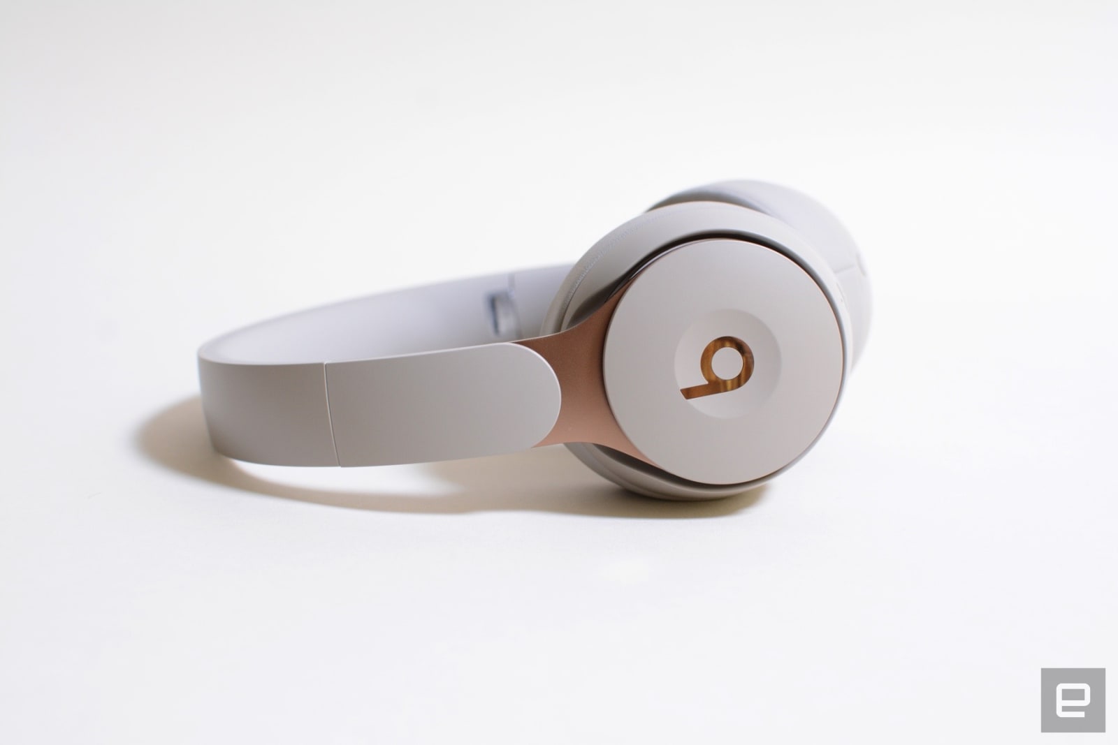 Beats' Solo Pro headphones feature Pure ANC and always-on Siri | Engadget