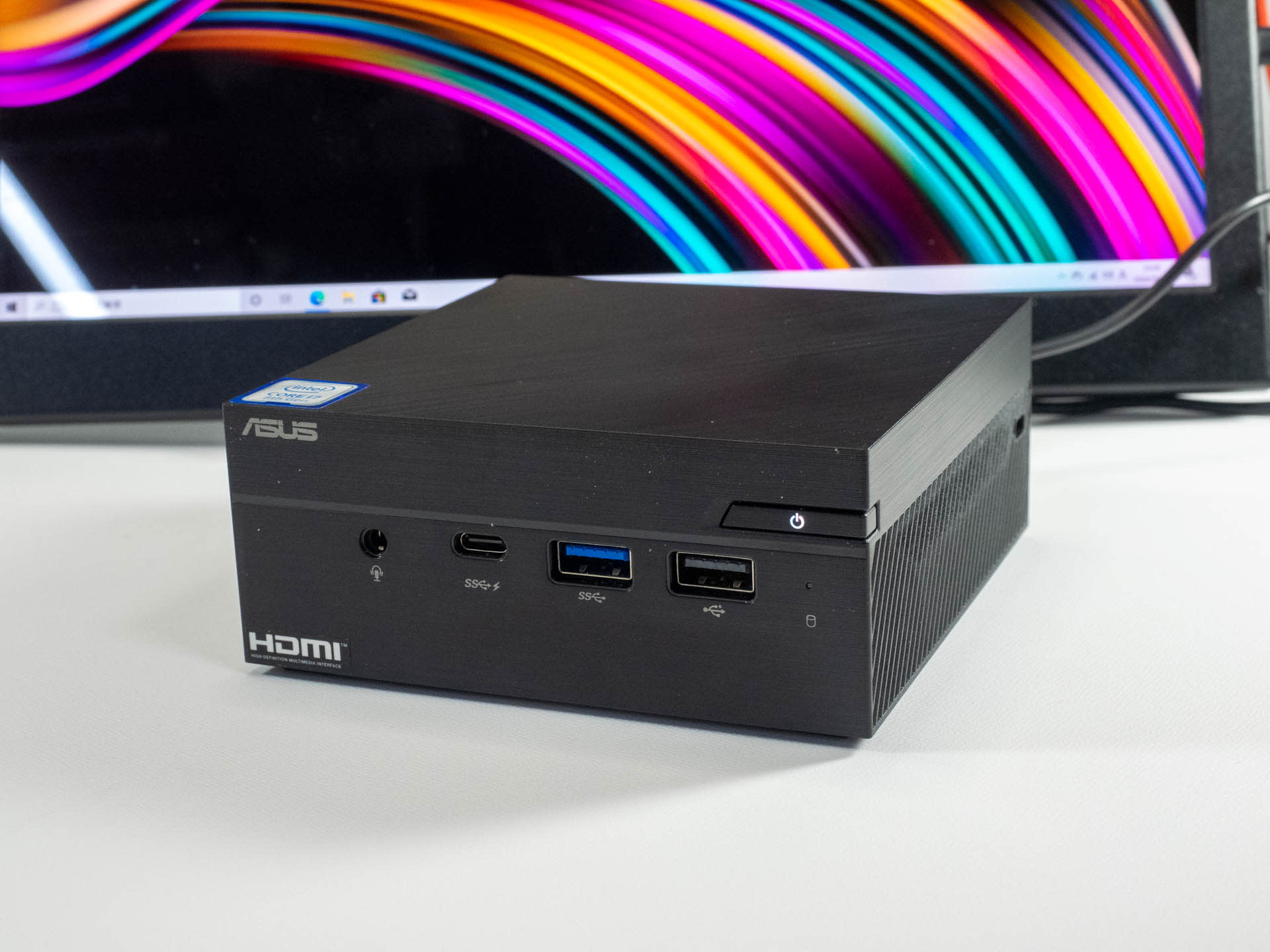 Review Of The Ultracompact Barebones Mini Pc Pn60 From Asus With Its Dual 4k Compatible Hdmi Ports Engadget 日本版